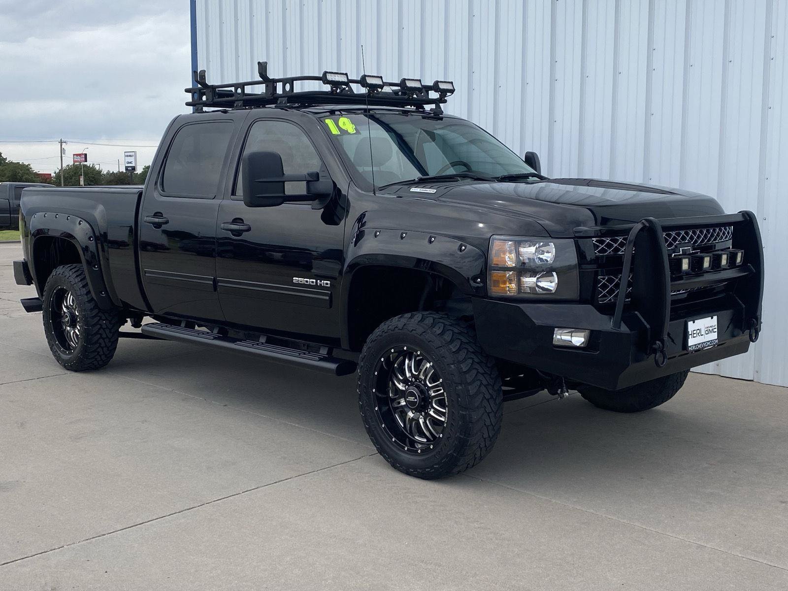 Used 2014 Chevrolet Silverado 2500 LTZ w/ LTZ Plus Package AWD/4WD image 3