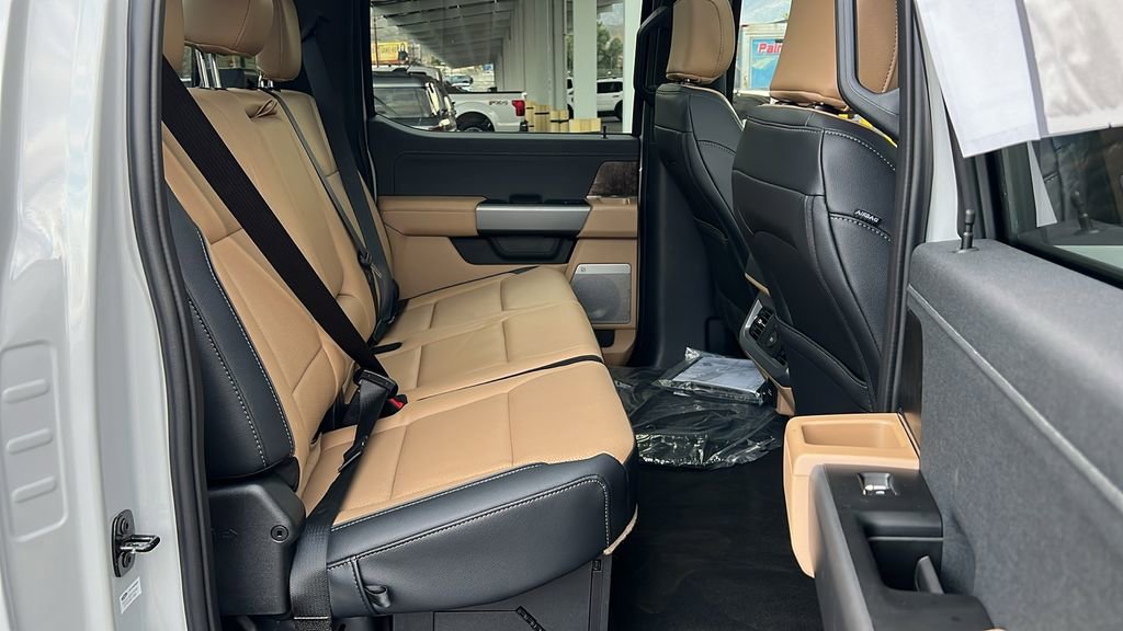 New 2026 Ford F250 Lariat w/ Black Appearance Package image 8
