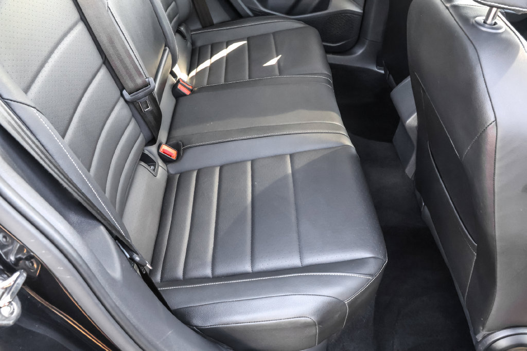 Certified 2024 Volkswagen Jetta SE FWD image 34
