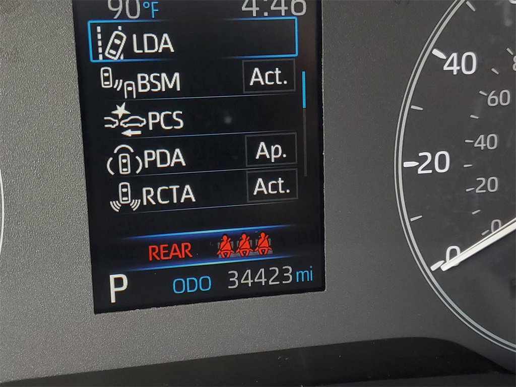 Used 2024 Toyota Corolla Cross LE image 25