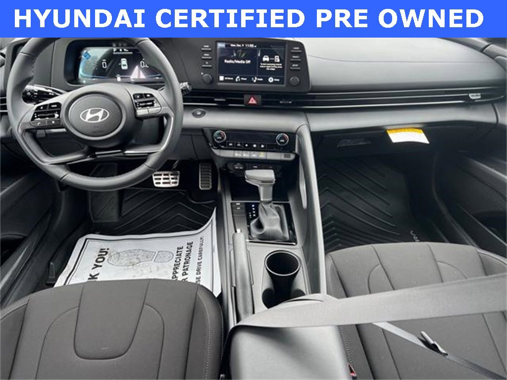 Certified 2025 Hyundai Elantra Sport image 22