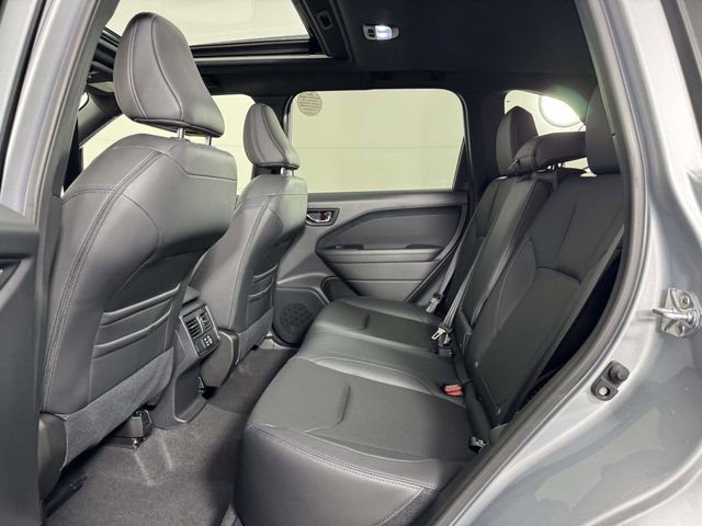 Certified 2025 Subaru Forester Limited image 31