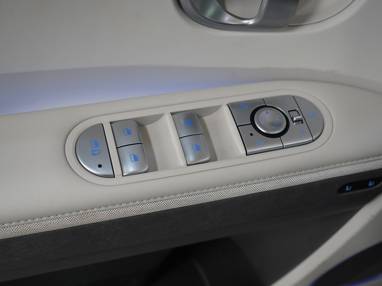 Certified 2024 Hyundai Ioniq 5 Limited image 23