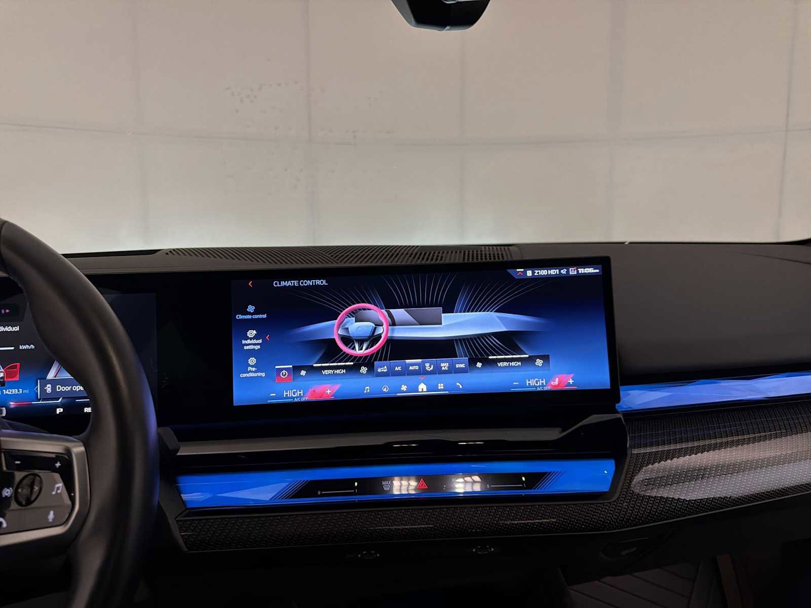 Used 2024 BMW i5 M60 w/ Premium Package image 17