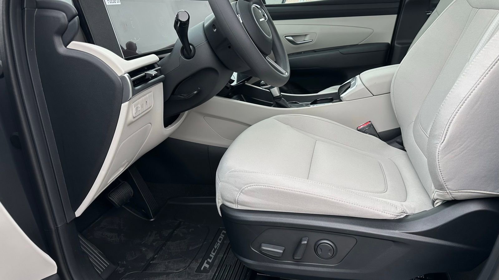 New 2026 Hyundai Tucson SEL image 12