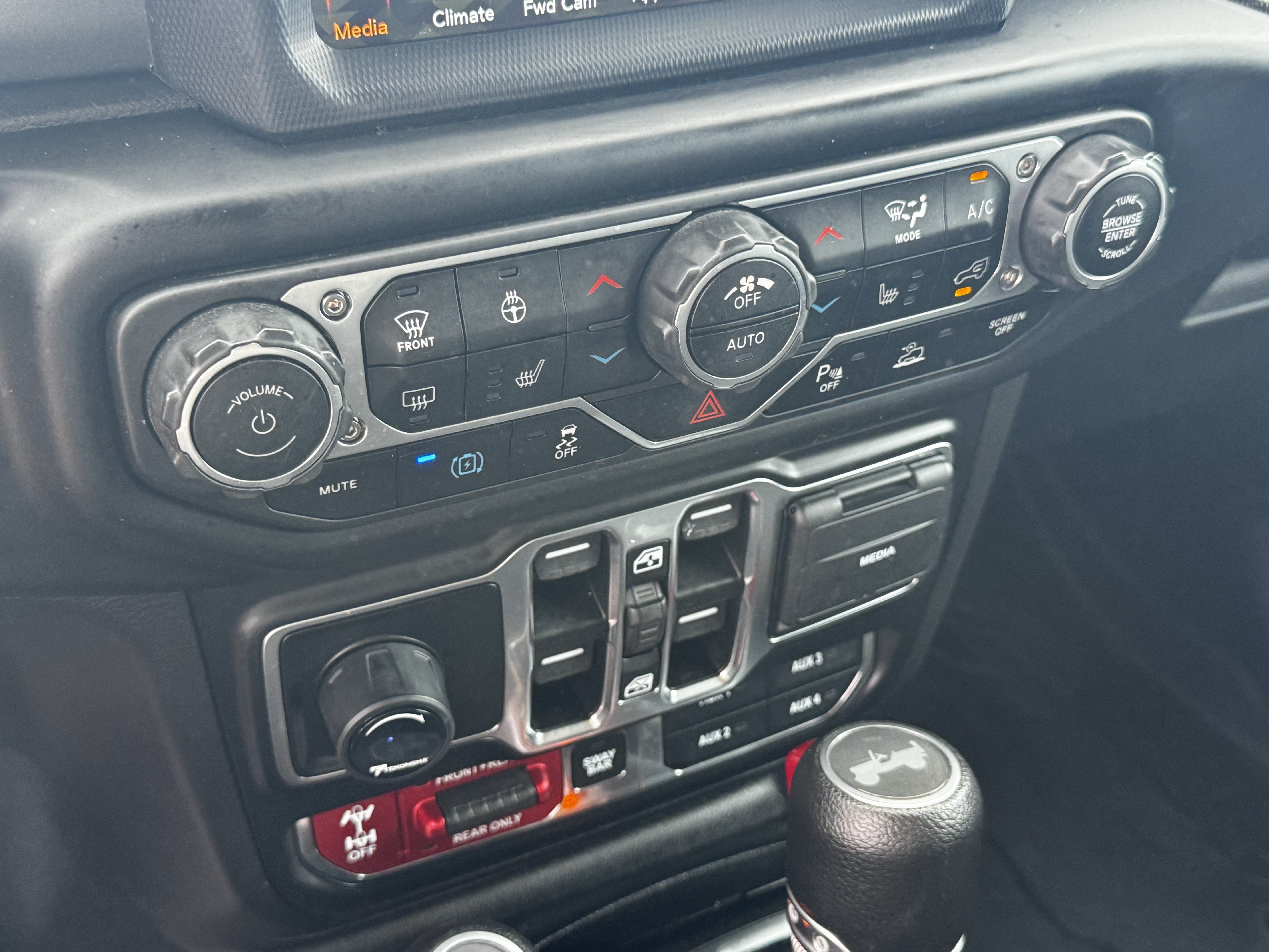 Used 2023 Jeep Wrangler Unlimited Rubicon 4xe w/ Safety Group AWD/4WD image 19