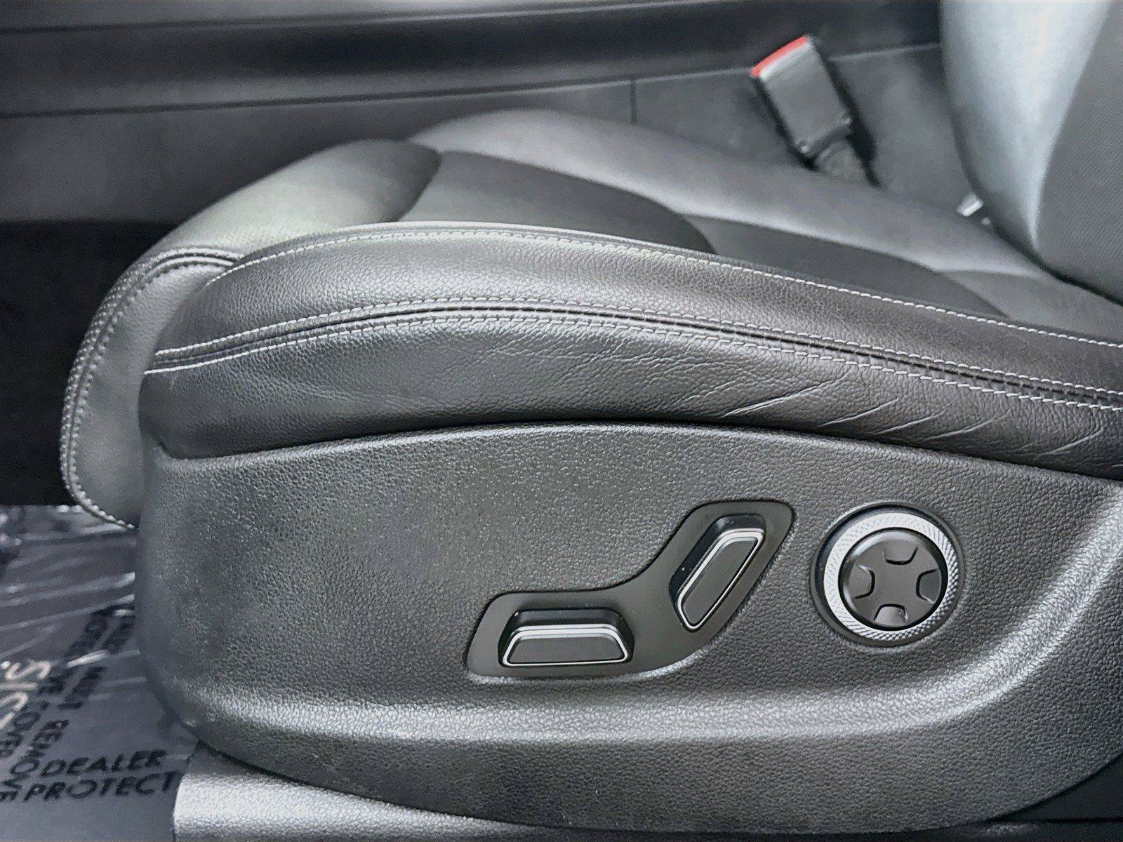 Used 2025 Genesis GV70 2.5T AWD/4WD image 29