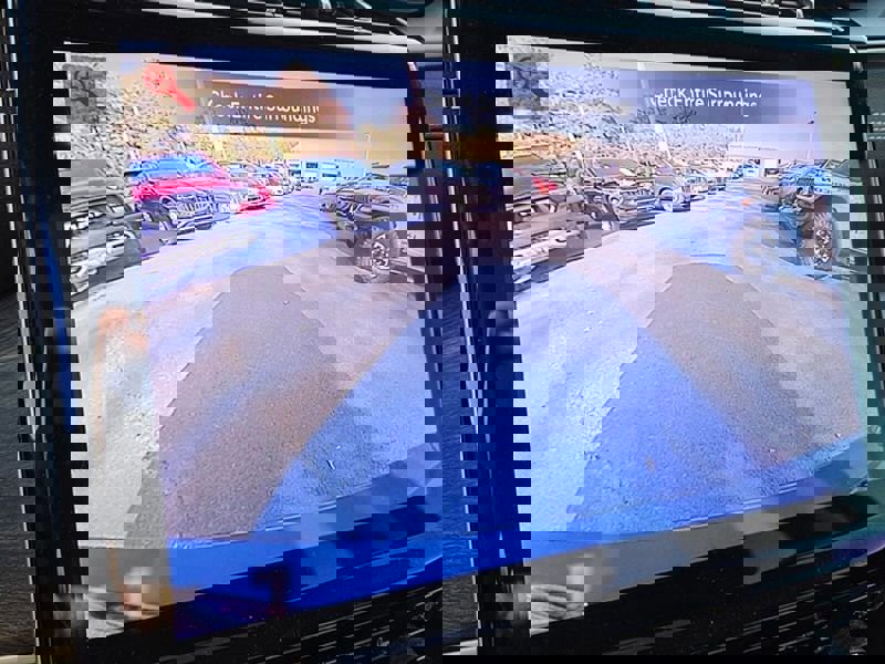 Used 2024 Jeep Grand Cherokee L Limited w/ Black Appearance Package image 25