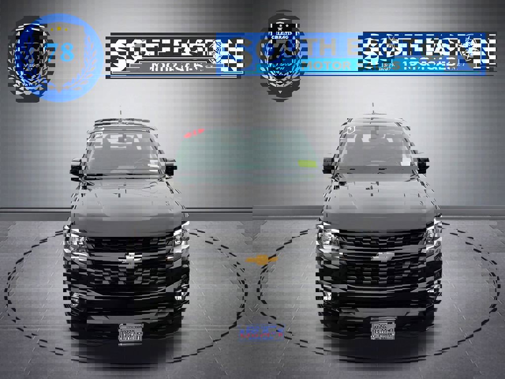 Used 2021 Chevrolet Colorado W/T w/ Custom Special Edition image 3