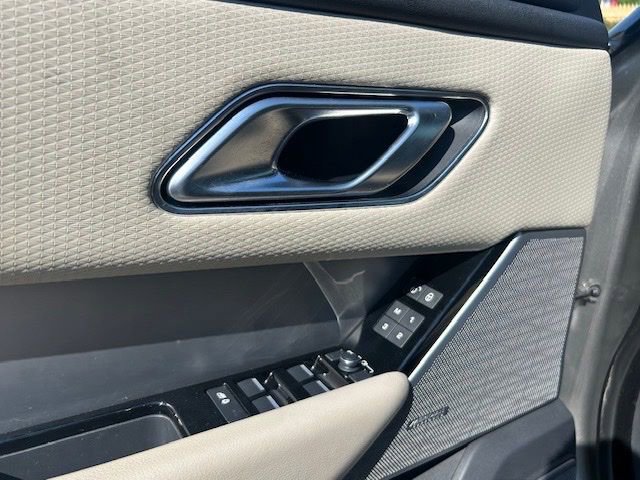 Used 2019 Land Rover Range Rover Velar R-Dynamic SE AWD/4WD image 22