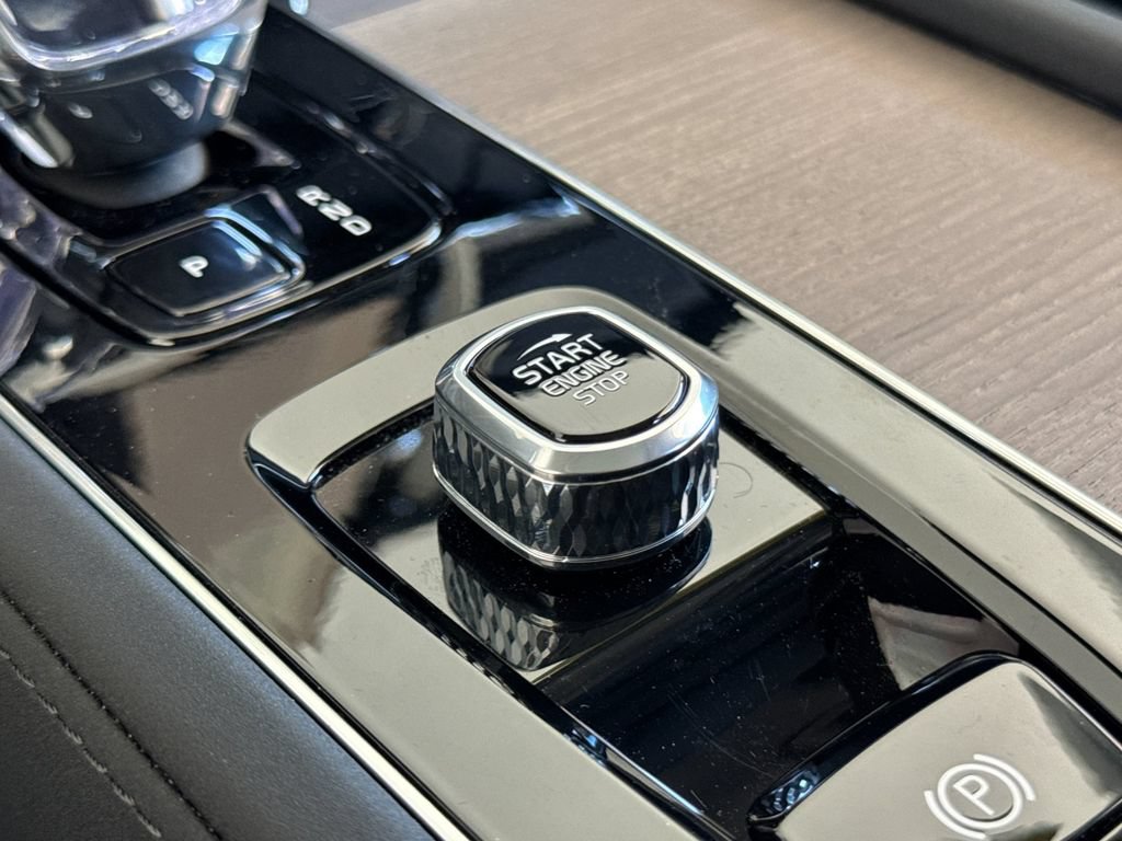 New 2026 Volvo XC90 B6 Core AWD/4WD image 23