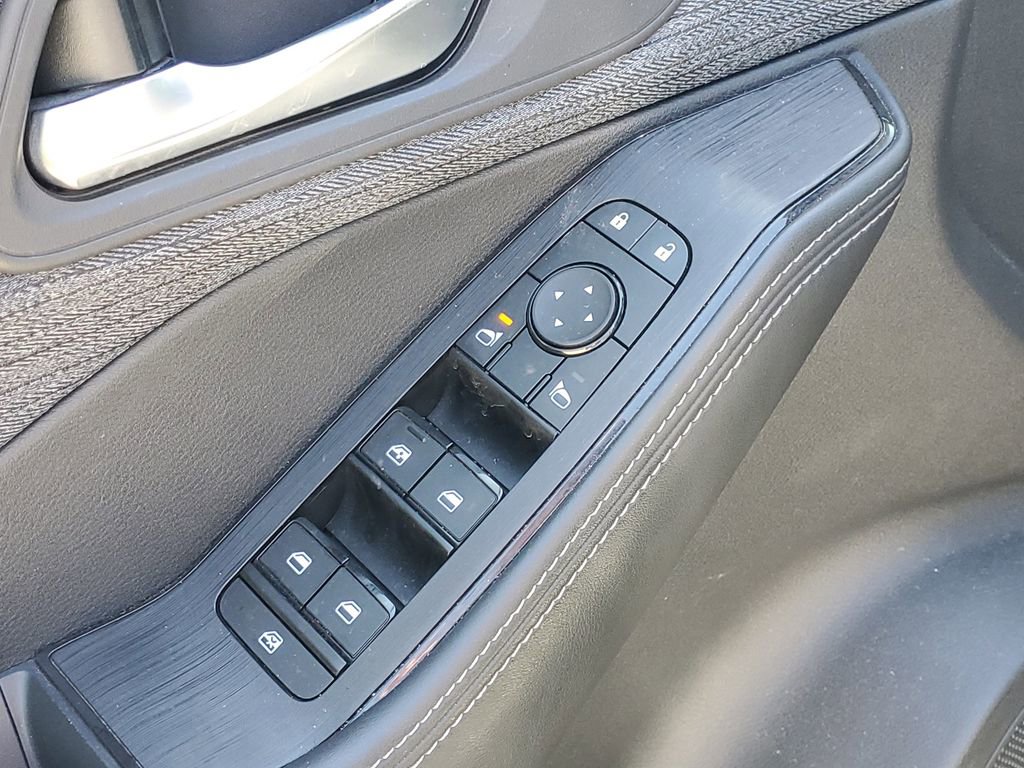 Used 2023 Nissan Rogue SV AWD/4WD image 20