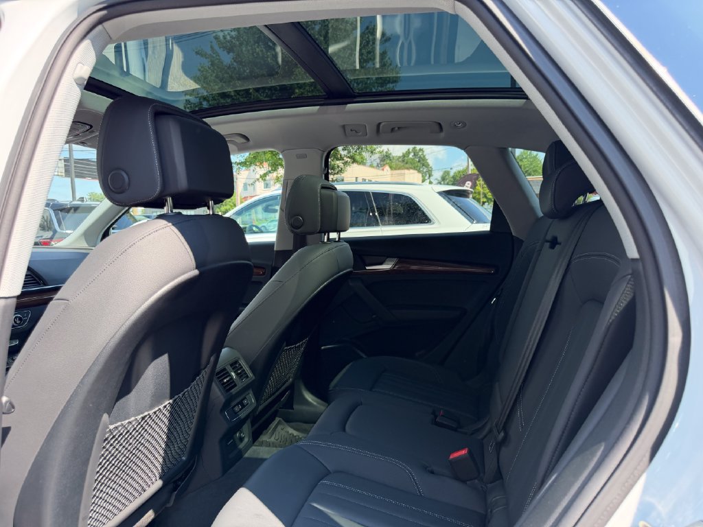 Used 2023 Audi Q5 2.0T Premium w/ Convenience Package AWD/4WD image 27