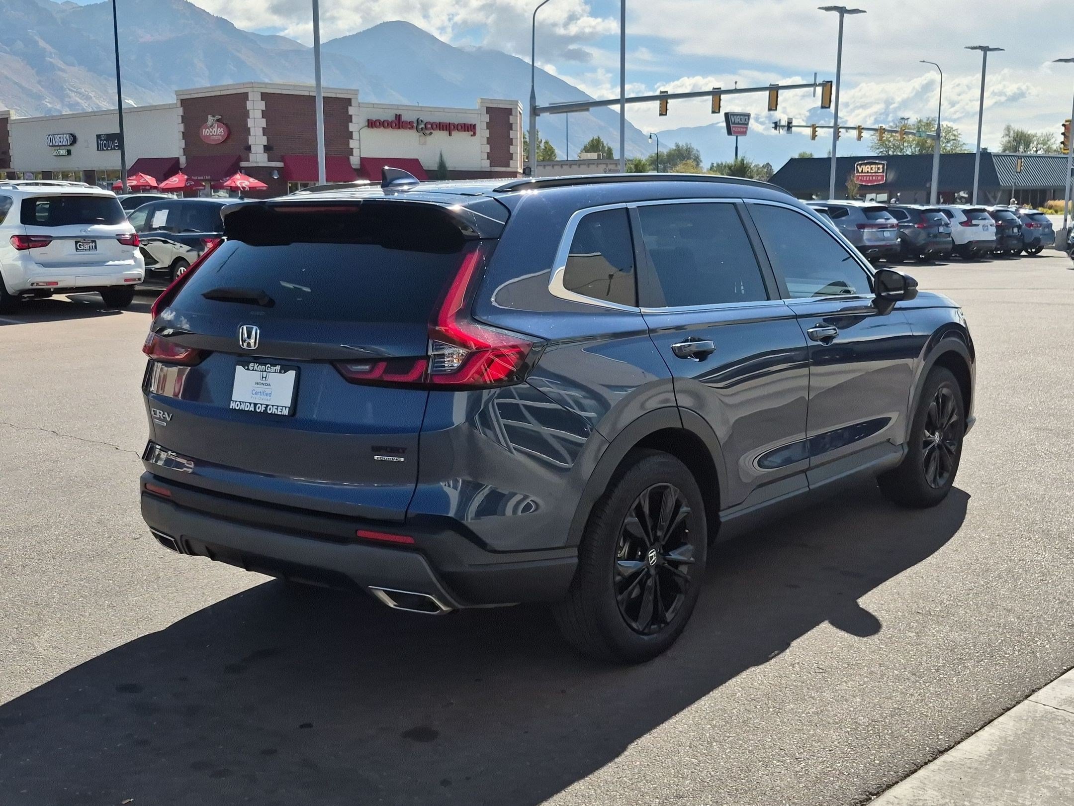 Used 2025 Honda CR-V Sport Touring image 3