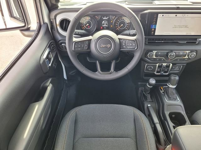 Used 2026 Jeep Gladiator Sport AWD/4WD image 16