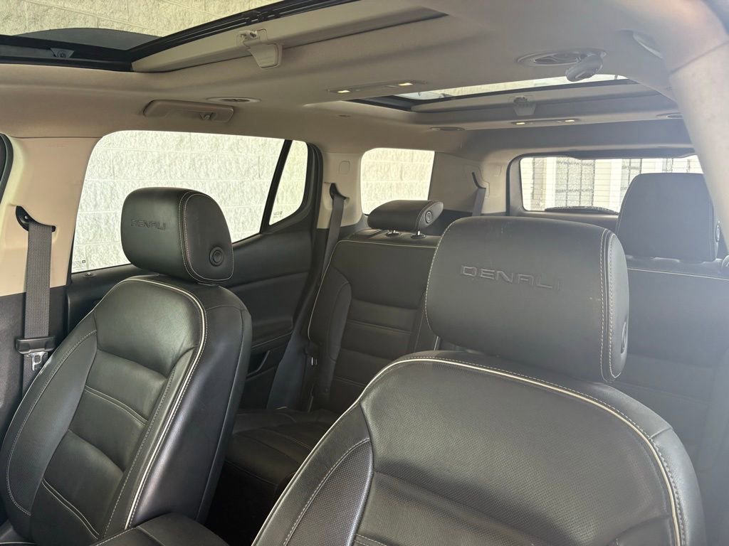 Used 2017 GMC Acadia Denali w/ Technology Package image 2