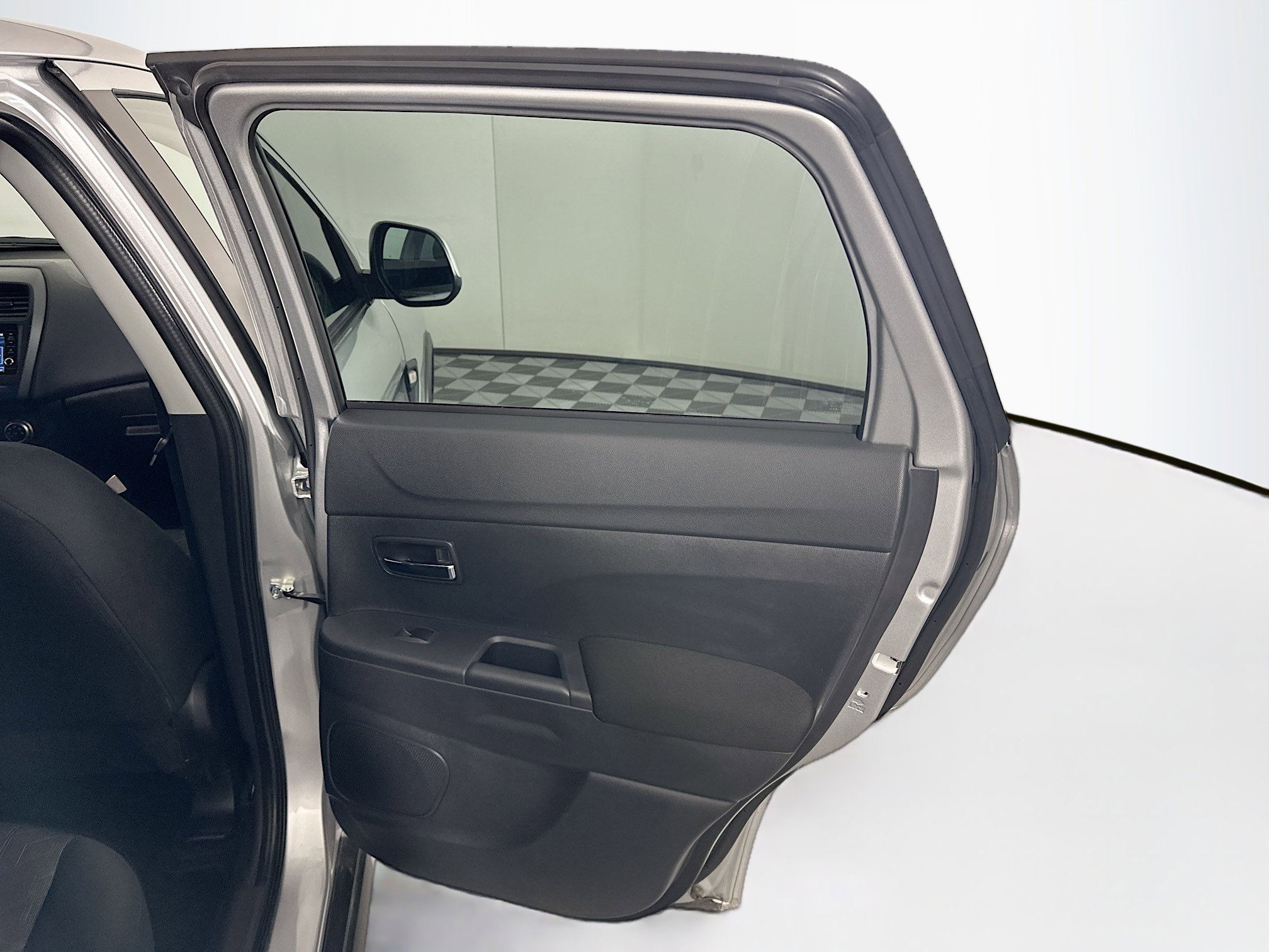 Used 2025 Mitsubishi Outlander Sport LE image 27