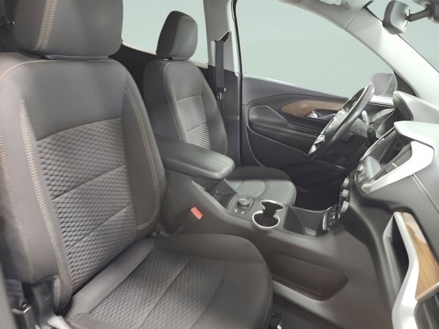 Used 2020 GMC Terrain SLE w/ Driver Convenience Package image 16