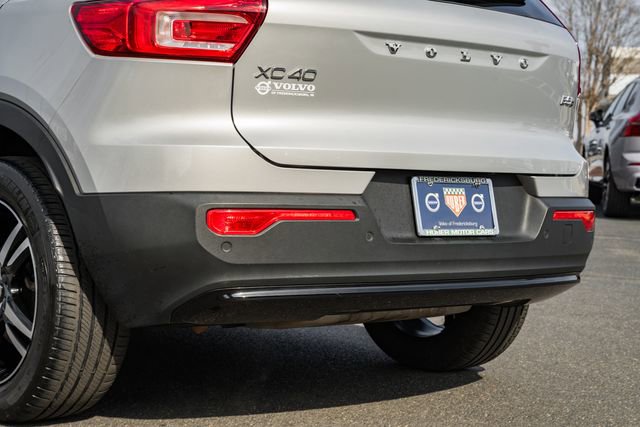 Used 2023 Volvo XC40 B5 Plus w/ Climate Package image 9