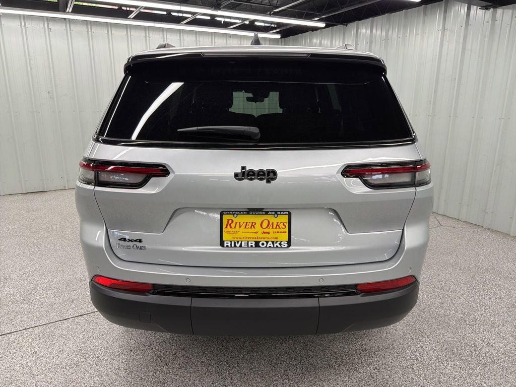 New 2025 Jeep Grand Cherokee L Altitude image 5