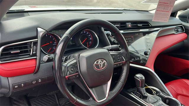 Used 2019 Toyota Camry XSE image 10