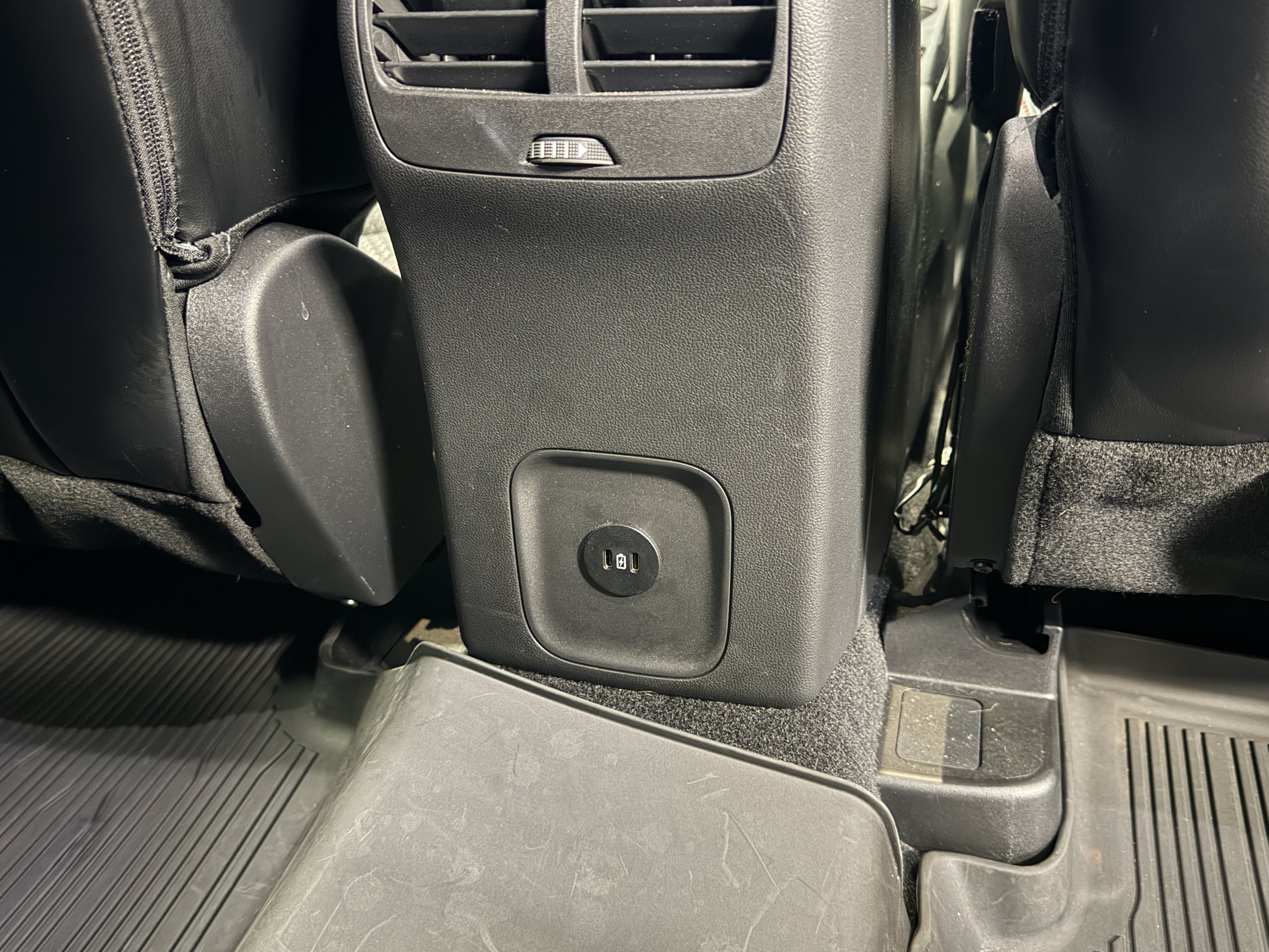 Used 2024 Ford Escape ST-Line w/ Tech Pack #1 AWD/4WD image 21