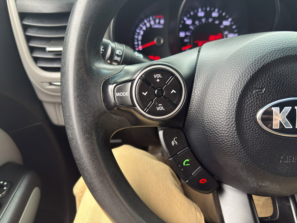 Used 2015 Kia Soul FWD image 14
