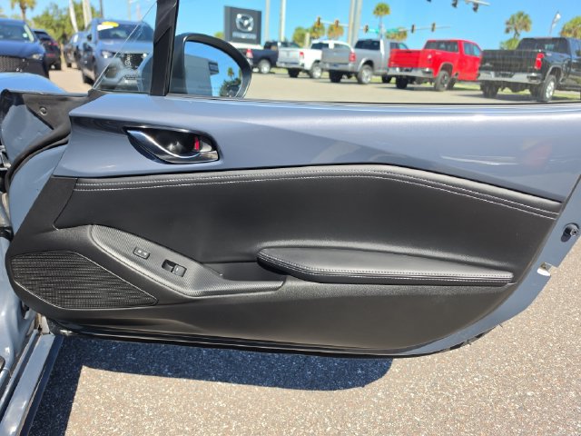 Certified 2021 MAZDA MX-5 Miata RF Grand Touring RWD image 8