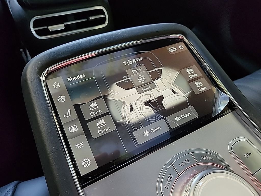 Used 2023 Genesis G90 3.5T image 28