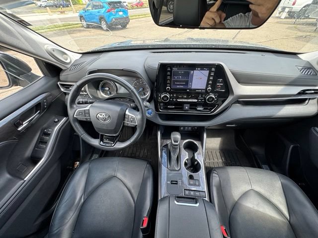 Used 2022 Toyota Highlander Limited AWD/4WD image 17