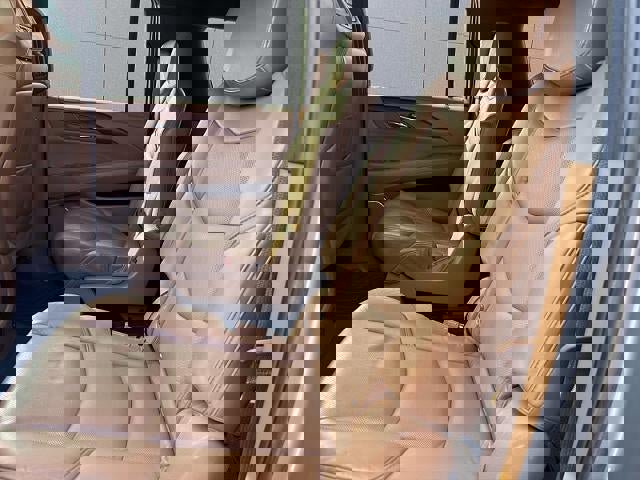 Used 2017 Cadillac Escalade ESV Platinum image 25