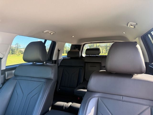 Used 2025 Hyundai Santa Fe SEL FWD image 13