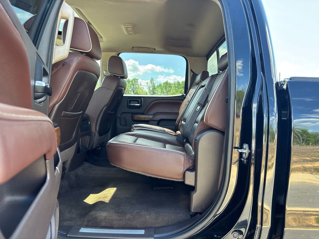 Used 2015 Chevrolet Silverado 2500 High Country w/ Duramax Plus Package image 25