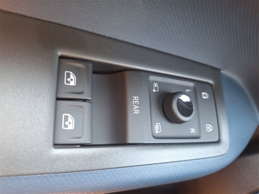 New 2025 Volkswagen ID. Buzz Pro S Plus image 20