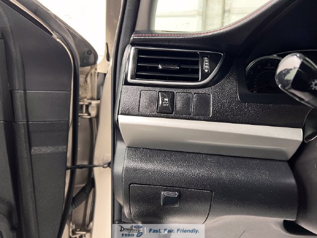 Used 2016 Toyota Camry XSE FWD image 26