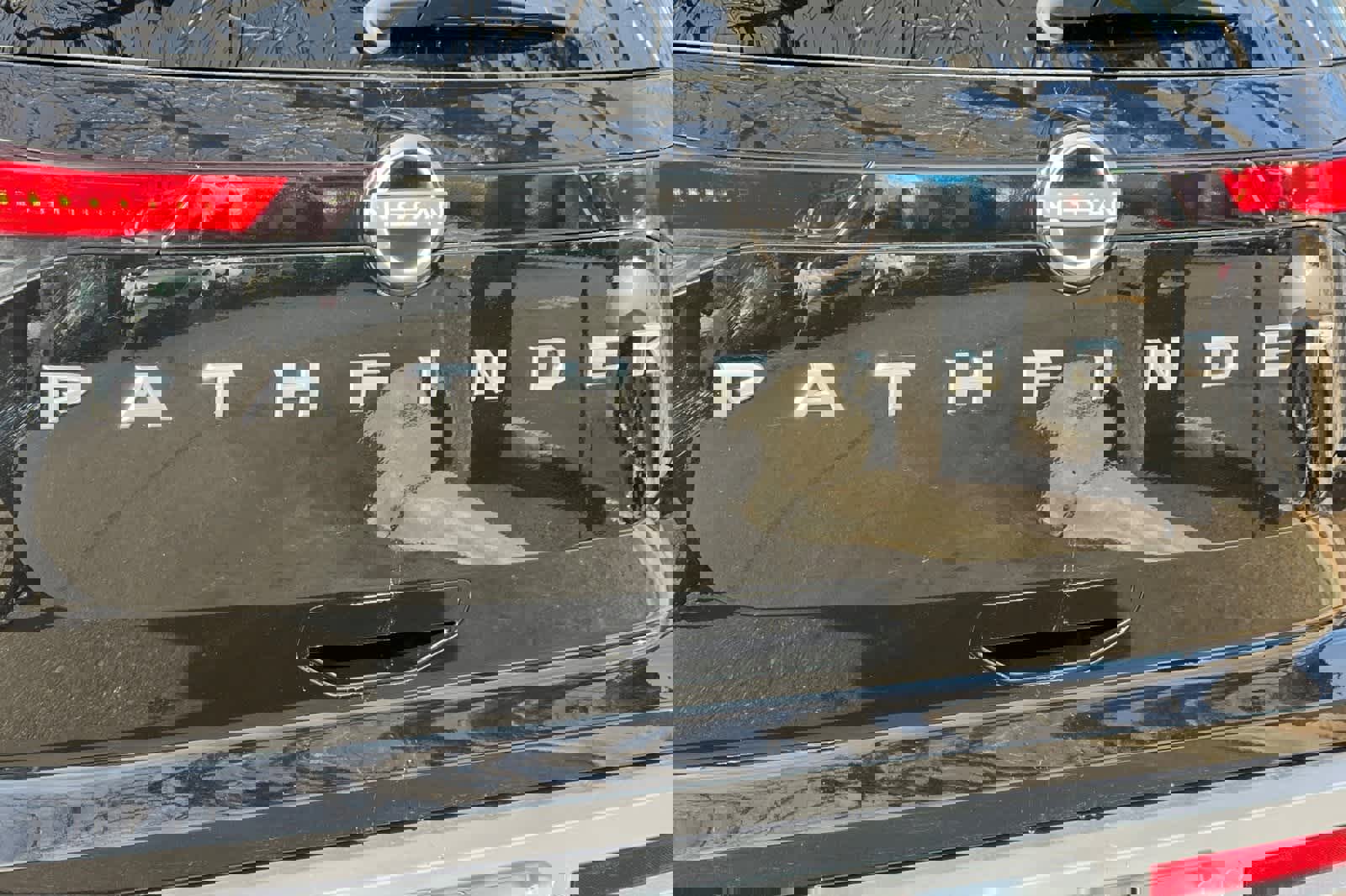 Certified 2024 Nissan Pathfinder Platinum w/ Cargo Package image 17