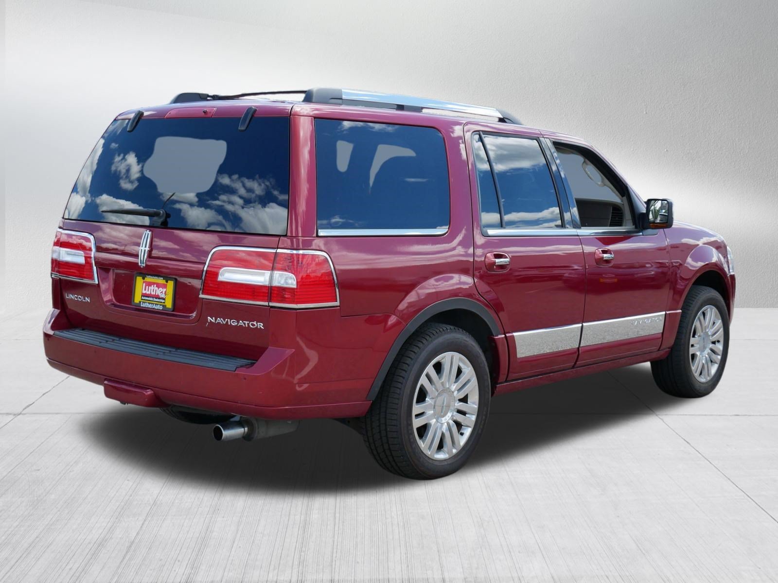 Used 2014 Lincoln Navigator 4WD image 7