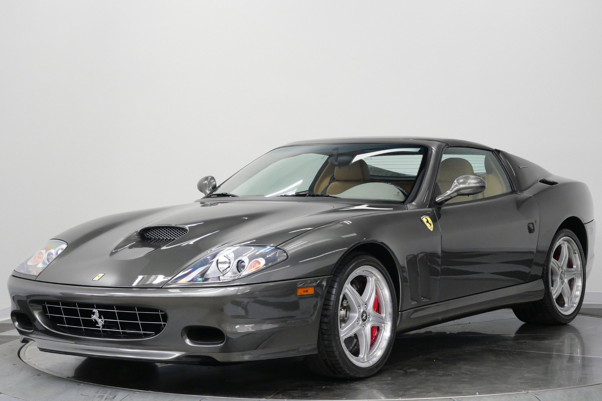 Used 2005 Ferrari 575M Maranello Superamerica RWD image 5