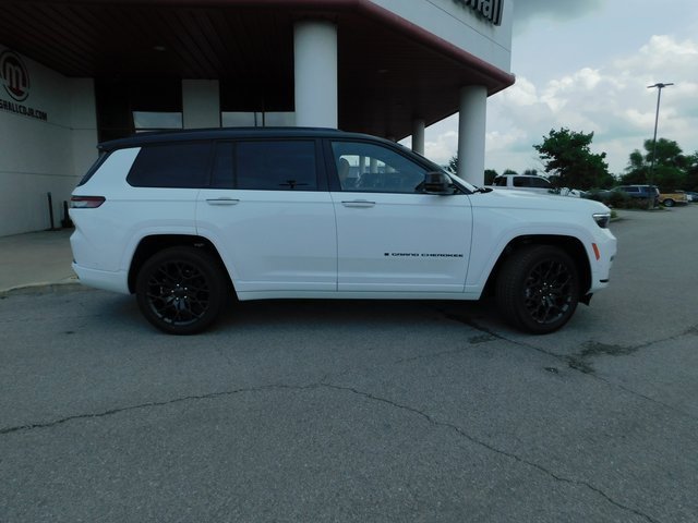 New 2025 Jeep Grand Cherokee L Summit image 10