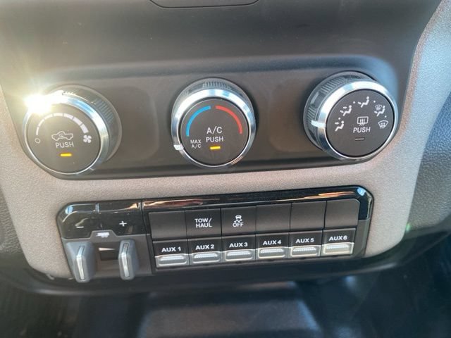 New 2024 RAM 3500 Tradesman w/ Chrome Appearance Group AWD/4WD image 16