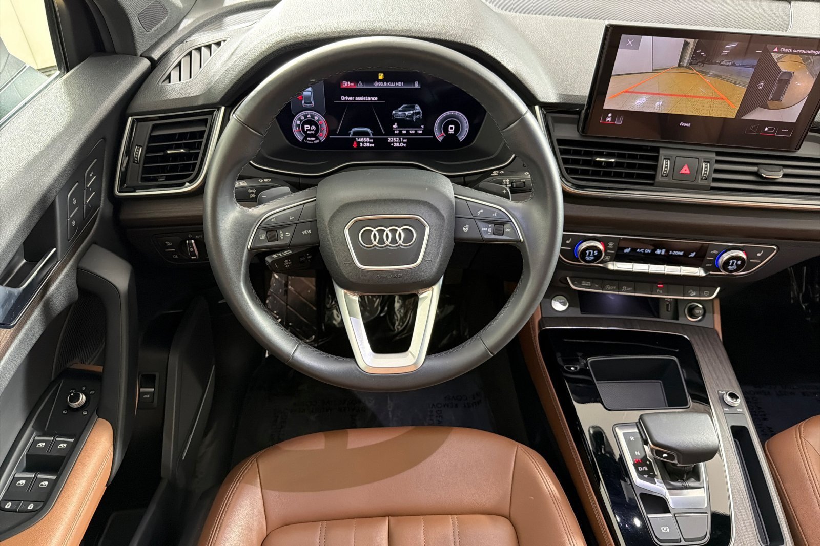Used 2023 Audi Q5 2.0T Premium Plus w/ Premium Plus Package AWD/4WD image 13