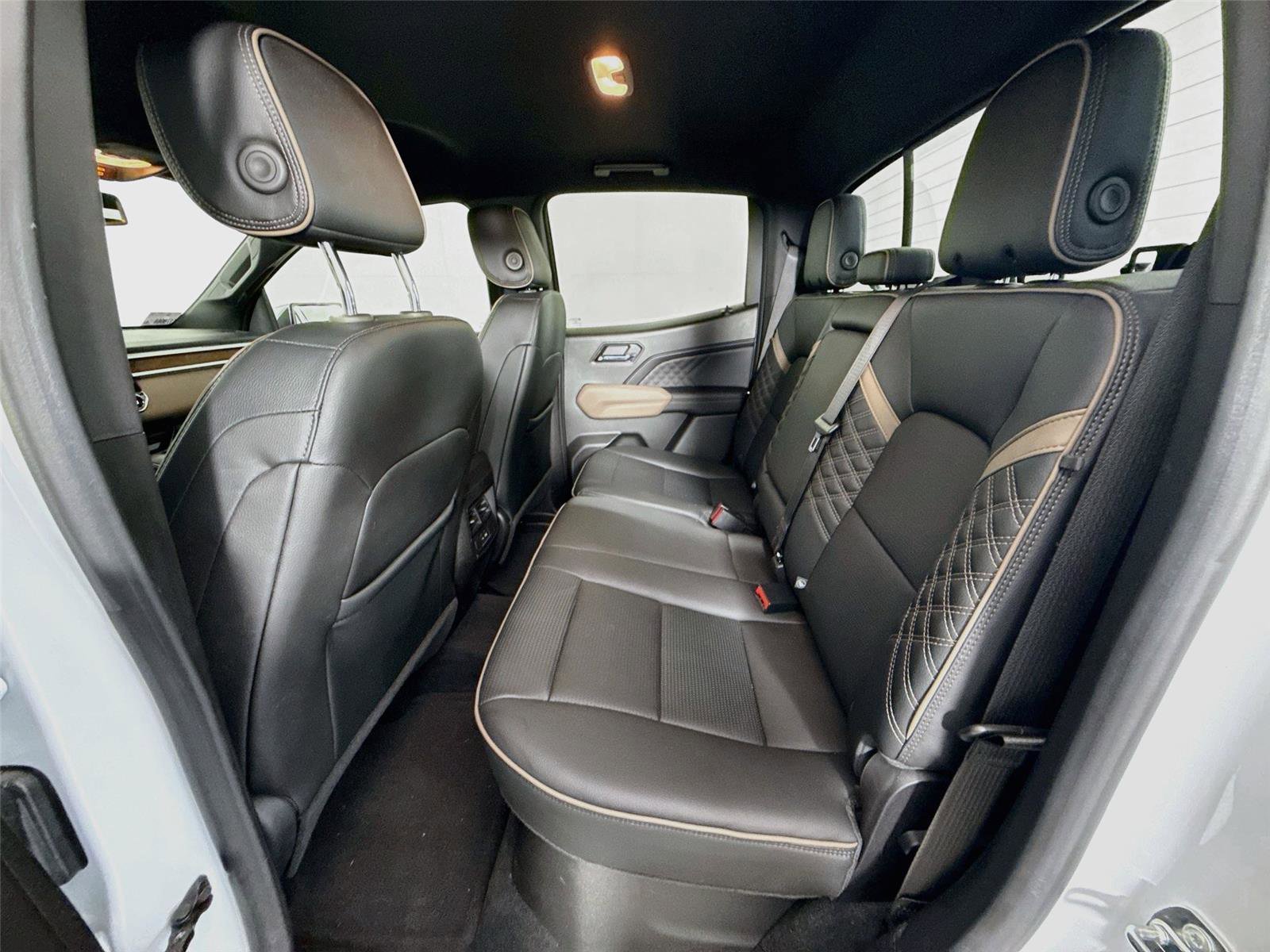 Used 2023 GMC Canyon Denali AWD/4WD image 17