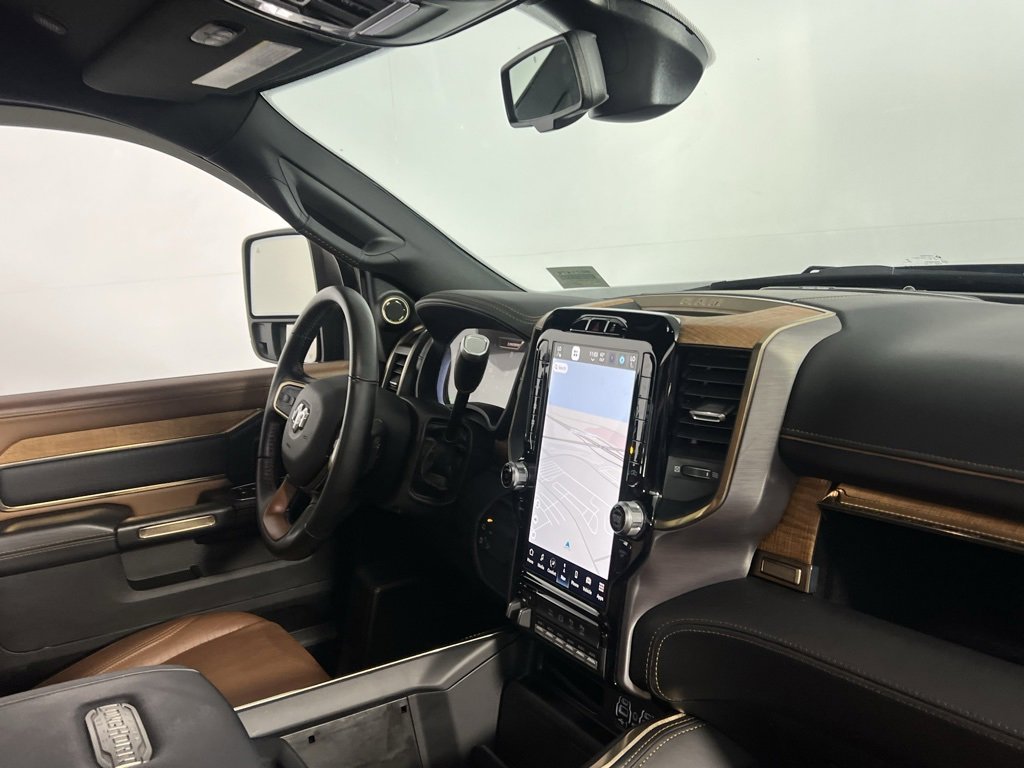 Used 2024 RAM 2500 Limited image 32