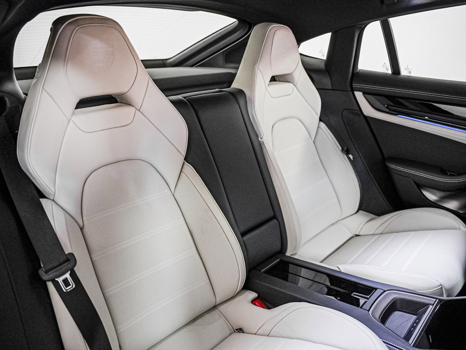 Certified 2025 Porsche Panamera 4S w/ Premium Package image 6