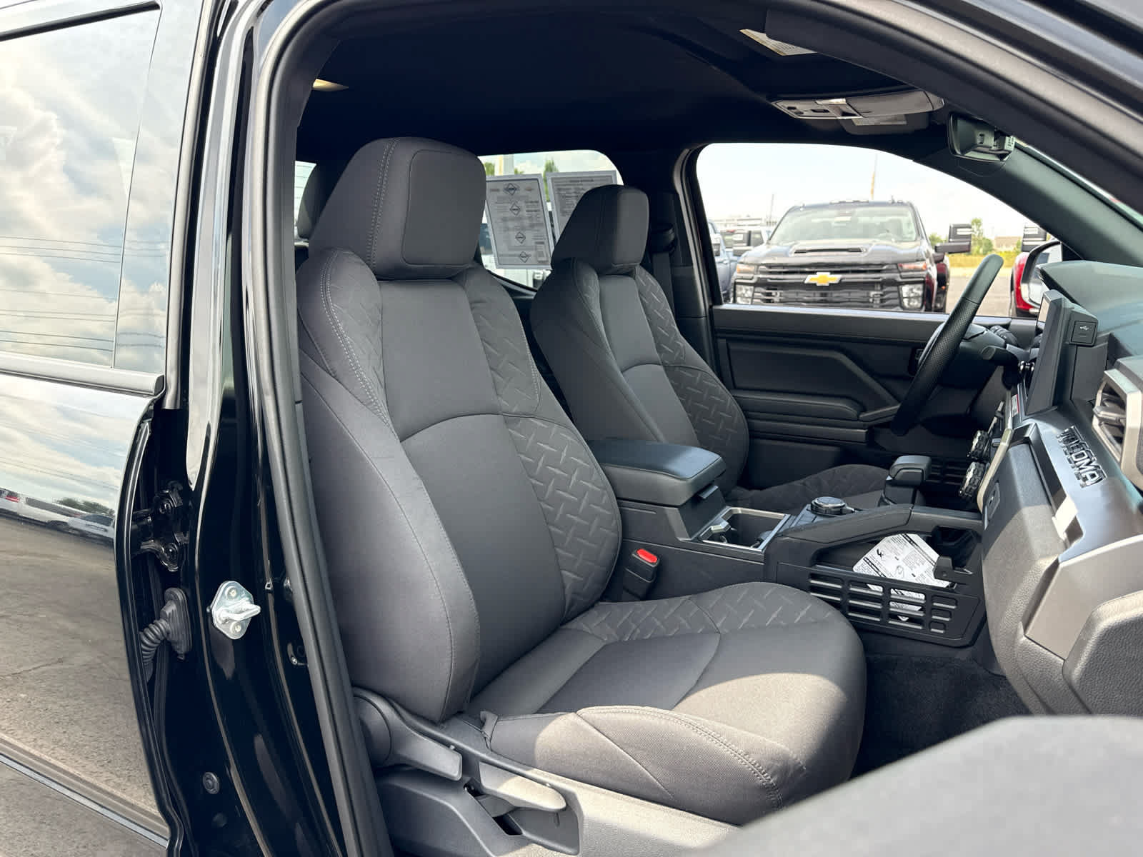 Used 2026 Toyota Tacoma SR5 AWD/4WD image 23