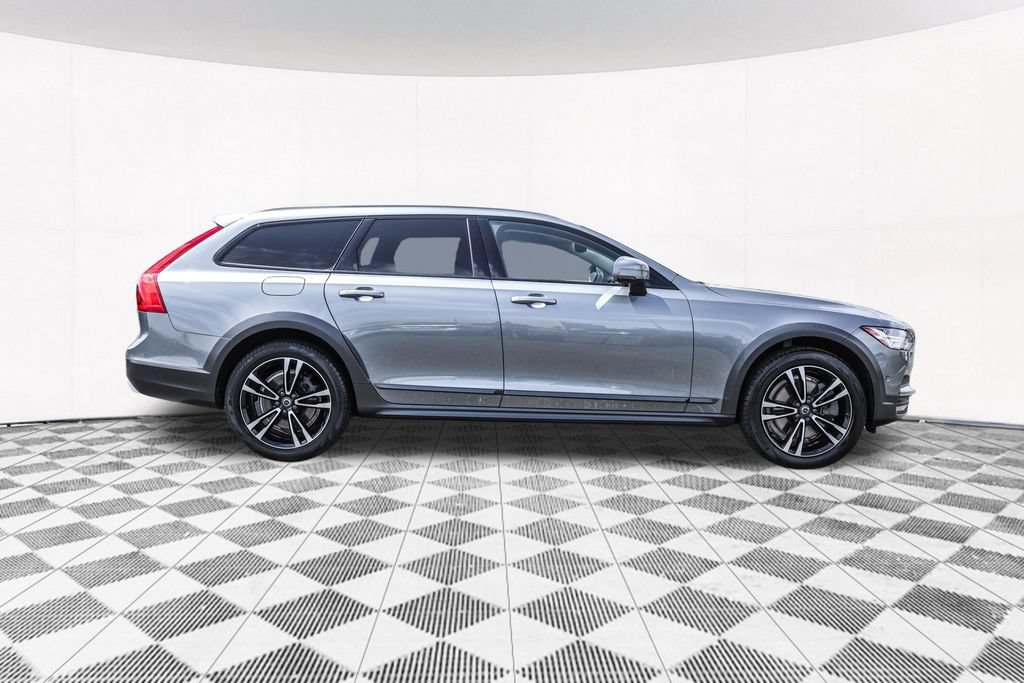 Used 2018 Volvo V90 T5 Cross Country w/ Convenience Package AWD/4WD image 13