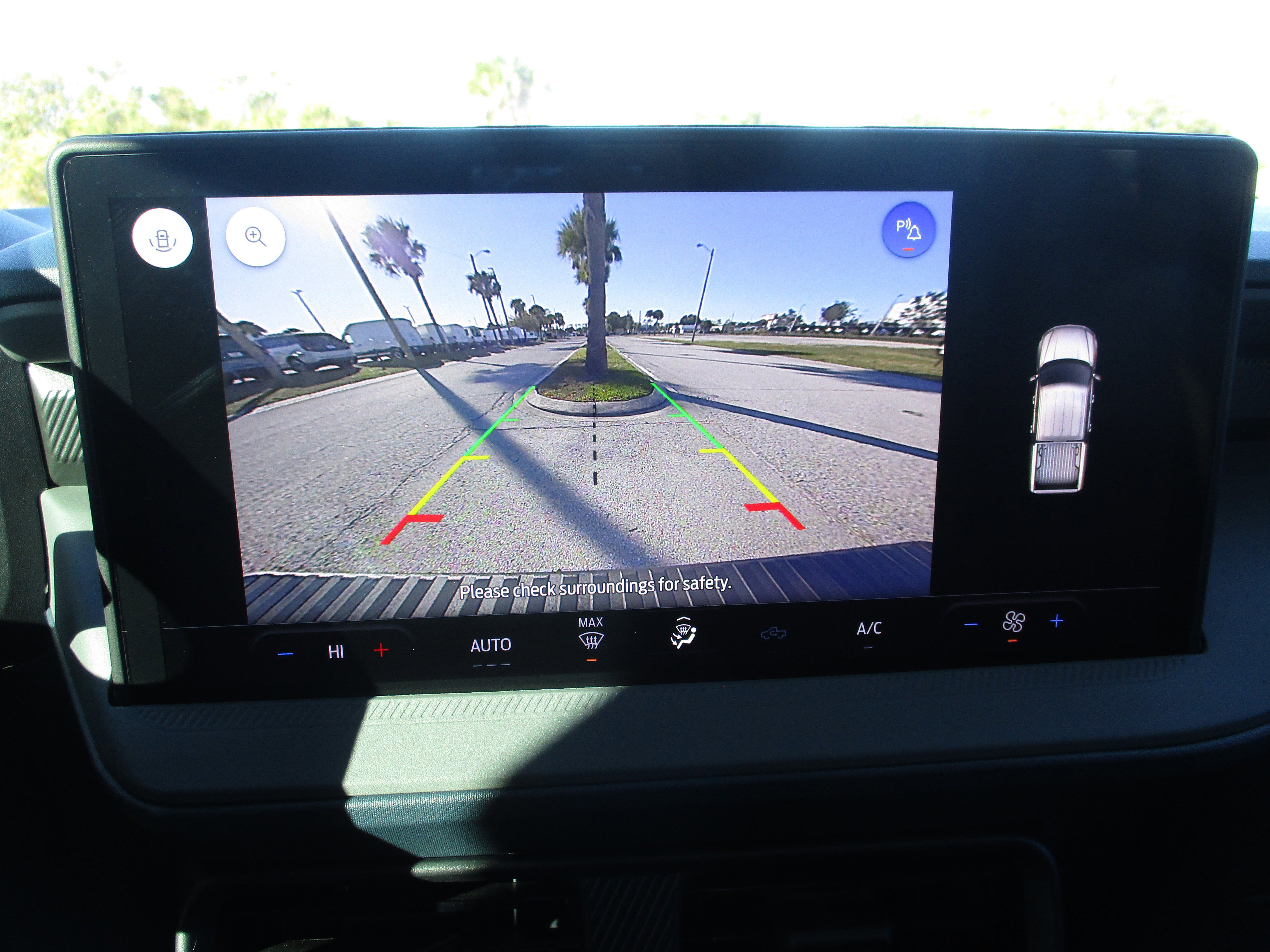 Used 2025 Ford Maverick XL w/ Equipment Group 102A image 17