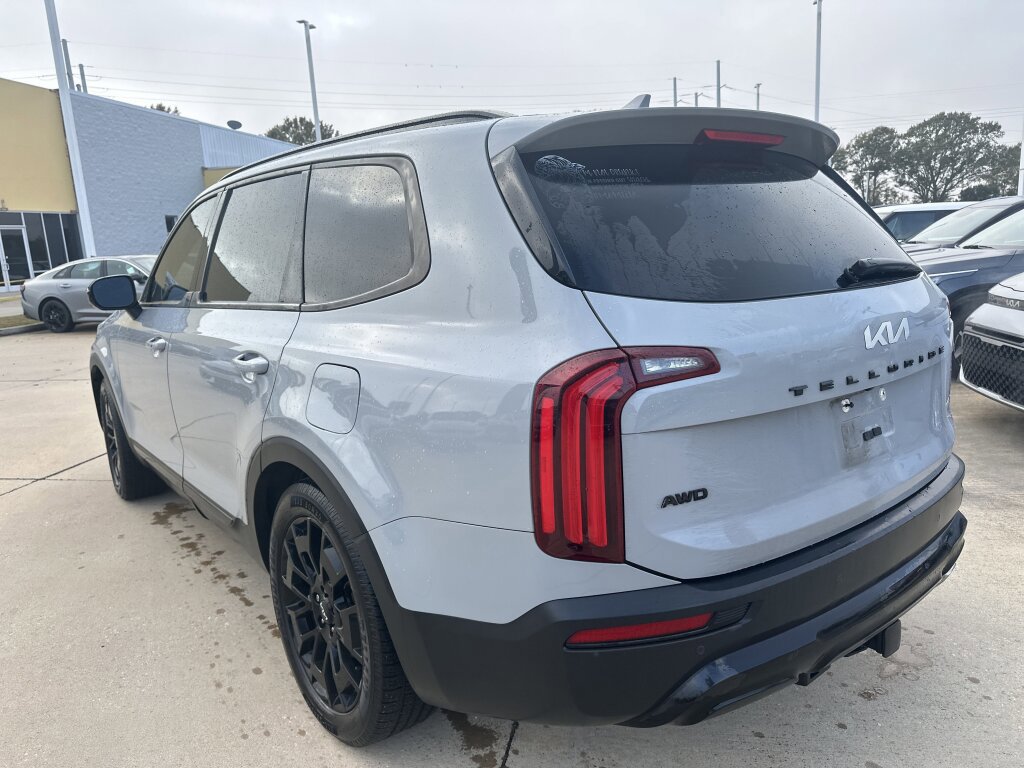 Used 2022 Kia Telluride SX w/ SX Prestige Package image 8