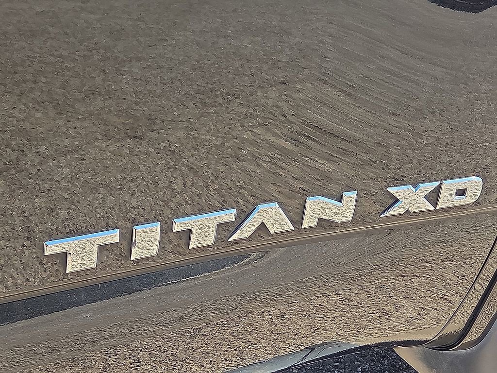 Used 2018 Nissan Titan PRO-4X image 10