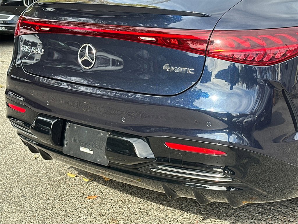 Used 2023 Mercedes-Benz EQS 580 4MATIC Sedan w/ Exclusive Trim Package image 5